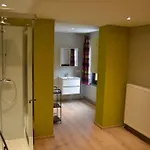 Blanc Bleu Sauna Et Jacuzzi Privatif Borne De Recharge ロシュフォール