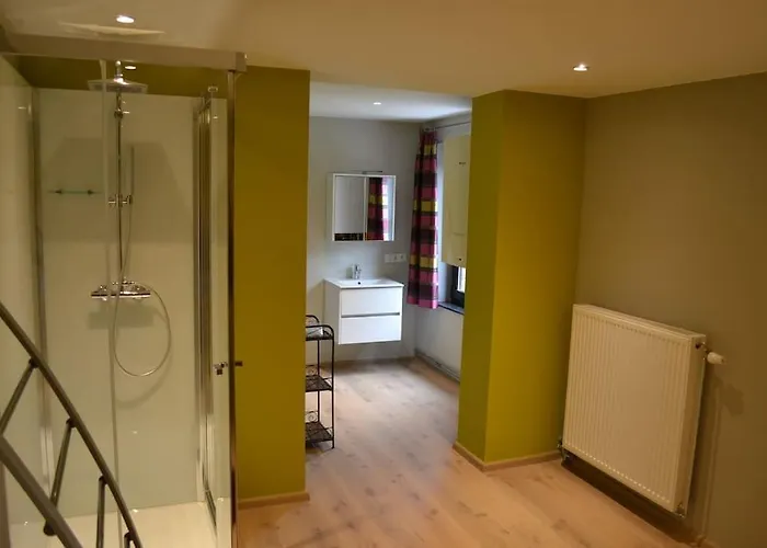 Blanc Bleu Sauna Et Jacuzzi Privatif Borne De Recharge Rochefort